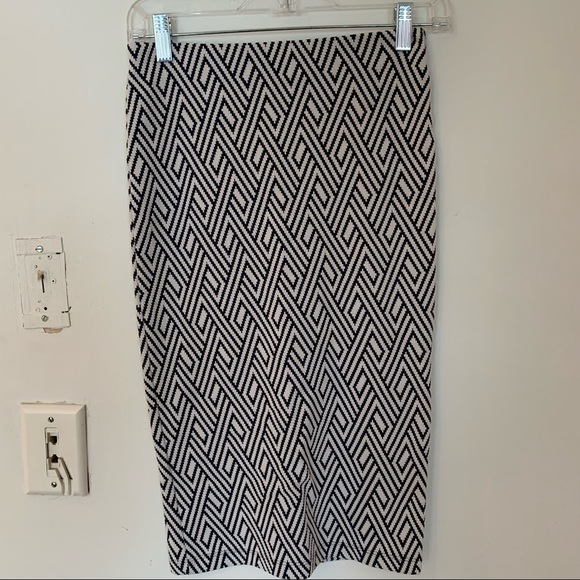 Zara geometric pencil skirt - Picture 1 of 4